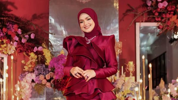 8 Foto Pesta Ultah Mewah Siti Nurhaliza, Tetap Awet Muda di Usia 46 Tahun