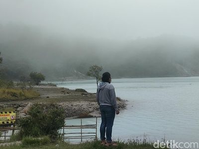 Eksotisnya Selimut Kabut di TWA Talaga Bodas Garut