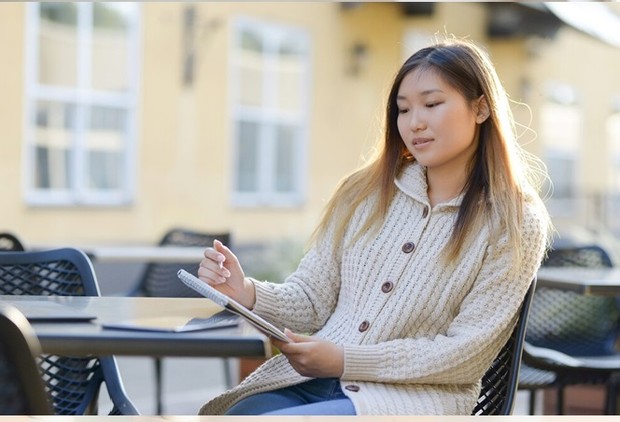 Tidak kebut semalam/ Foto: Freepik.com/racool_studio