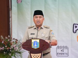 Walkot Jakbar Diperiksa Jaksa Terkait Dugaan Korupsi di Disbud Jakarta Walkot Jakbar Diperiksa Jaksa Terkait Dugaan Korupsi di Disbud Jakarta