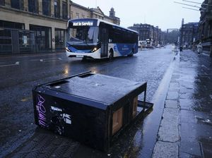 Badai Eowyn Bawa Angin Kencang ke Inggris dan Irlandia