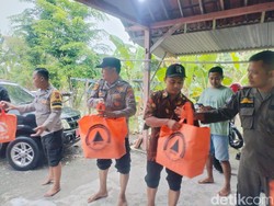 Banjir Bojonegoro Surut, BPBD-Polisi kirim bantuan ke 270 KK Terdampak