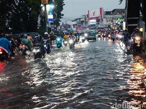 Jalan Terjal Pengentasan Banjir di Cimahi: Anggaran Jumbo-Waktu Lama Jalan Terjal Pengentasan Banjir di Cimahi: Anggaran Jumbo-Waktu Lama