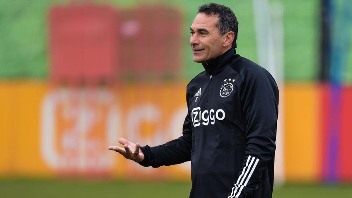 AMSTERDAM, NETHERLANDS - MARCH 10: assistent trainer Gerald Vanenburg of Ajax during a training session prior to the match against Young Boys at De Toekomst on March 10, 2021 in Amsterdam, Netherlands (Photo by Gerrit van Keulen/BSR Agency