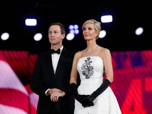 Foto Ivanka Trump Tampil Bak Audrey Hepburn di Malam Inaugurasi Donald Trump Foto Ivanka Trump Tampil Bak Audrey Hepburn di Malam Inaugurasi Donald Trump