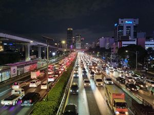 Titik Kepadatan Tol Dalam Kota Jakarta hingga Tol JORR Malam Ini Titik Kepadatan Tol Dalam Kota Jakarta hingga Tol JORR Malam Ini