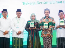 Hadiri Rakerwil PWNU Jatim, Khofifah Singgung Indonesia Emas 2045