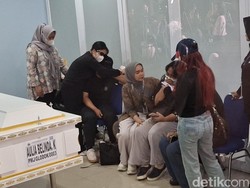 Jenazah Aulia Belinda Korban Kebakaran Glodok Plaza Dimakamkan di Toraja