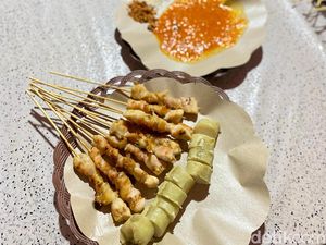 Mantap! Seblak Rp 10 Ribu dan Sate Taichan Enak di Seberang Mall Kuningan