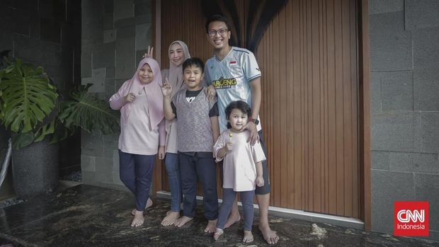 Mohammad Ahsan Pebulutangkis Mohammad Ahsan saat sesi wawancara dengan CNNIndonmesia di kediamannya. Banten, Jawa Barat, Jumat, 13 Desember 2024. CNNIndonesia/Adhi Wicaksono