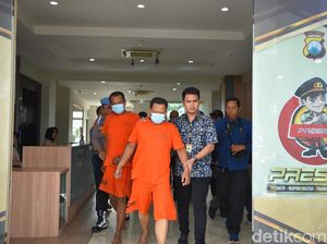 Perampokan di Perumahan De Naila Gresik Ternyata Bermotif Sakit Hati Perampokan di Perumahan De Naila Gresik Ternyata Bermotif Sakit Hati
