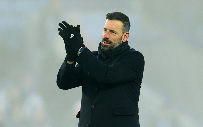 Soccer Football - FA Cup - Third Round - Leicester City v Queens Park Rangers - King Power Stadium, Leicester, Britain - January 11, 2025 Leicester City manager Ruud van Nistelrooy celebrates after the match Action Images via Reuters/Andrew Boyers