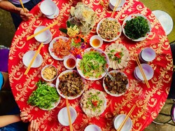 Apa Boleh Muslim Mengonsumsi Makanan Khas Imlek?