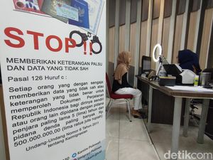 Kantor Imigrasi Polman Gelar Layanan Paspor Simpatik Sambut HBI ke-75 Kantor Imigrasi Polman Gelar Layanan Paspor Simpatik Sambut HBI ke-75