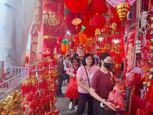 Yang Bersolek Jelang Imlek 2025 di Jabodetabek