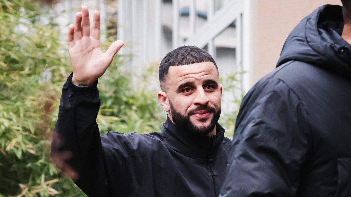 Momen Kyle Walker tiba di Milan. (Foto: NurPhoto via Getty Images/NurPhoto)
