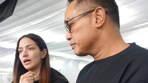 Nenek Nia Ramadhani Meninggal karena Kanker Paru