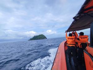 Penumpang Jatuh dari Kapal Feri di Merak, Tim SAR Cari Korban