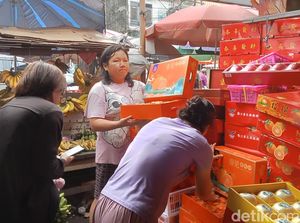 Jelang Imlek, Penjual Hampers di Palembang Mulai Cuan Banget