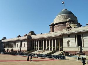 Tiba di Istana Rashtrapati Bavan, Prabowo Disambut Upacara Kenegaraan Tiba di Istana Rashtrapati Bavan, Prabowo Disambut Upacara Kenegaraan