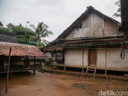 Rumah dan Leuit Baduy: Tak Sekadar Bangunan, Tegak Pendirian-Kaya Filosofi