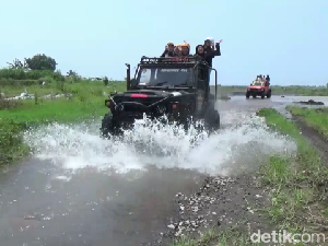 Wisata Pacu Adrenalin di Lumajang, Naik Mobil Offroad Jelajah Sungai Wisata Pacu Adrenalin di Lumajang, Naik Mobil Offroad Jelajah Sungai