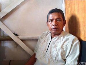 Perjudian Abah Dadeng dari Pegawai Kecamatan Jadi Bos Rongsokan Perjudian Abah Dadeng dari Pegawai Kecamatan Jadi Bos Rongsokan