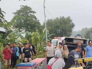 Identitas 18 Penumpang Elf Rombongan Wisata Religi yang Terguling di Bojonegoro