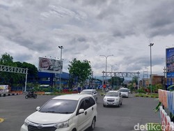 Exit Tol Singosari Dipadati Kendaraan Menuju Malang-Kota Batu