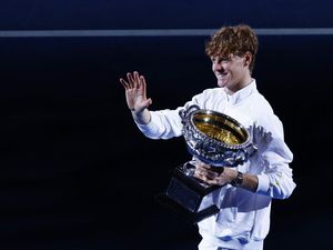 Australian Open 2025: Jannik Sinner Juara Usai Kalahkan Zverev Australian Open 2025: Jannik Sinner Juara Usai Kalahkan Zverev