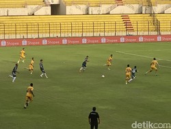 Hasil Liga 1: Kena Comeback, PSS Dibungkam Semen Padang 2-4