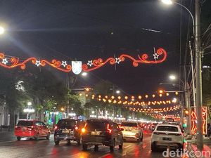 875 Lampion Imlek Hiasi Jalanan Kota Semarang 875 Lampion Imlek Hiasi Jalanan Kota Semarang