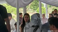 Nia Ramadhani Tegarkan Anak Untuk Tak Sedih Usai Kehilangan Oma