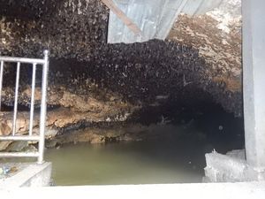 Setiap Jumat Pahing, Gua Ini Dipenuhi Mereka yang Mau Ngalap Berkah Setiap Jumat Pahing, Gua Ini Dipenuhi Mereka yang Mau Ngalap Berkah