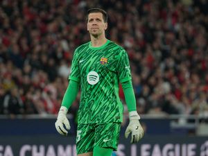 Flick Bakal Balik Pilih Szczesny Lagi, Ter Stegen Diparkir Flick Bakal Balik Pilih Szczesny Lagi, Ter Stegen Diparkir