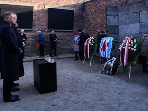 Eropa Peringati 80 Tahun Pembebasan Kamp Konsentrasi Auschwitz Eropa Peringati 80 Tahun Pembebasan Kamp Konsentrasi Auschwitz