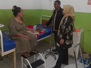 Puluhan Korban Keracunan Massal di Bima Mengaku Makan Soto Ayam Puluhan Korban Keracunan Massal di Bima Mengaku Makan Soto Ayam
