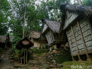 Leuit, Rumah Kedua-Simbol Ketahanan Pangan Baduy Leuit, Rumah Kedua-Simbol Ketahanan Pangan Baduy