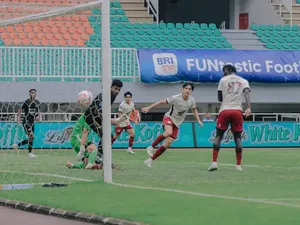Liga 1: PSM Makassar Ungguli Dewa United 2-1 di Babak Pertama Liga 1: PSM Makassar Ungguli Dewa United 2-1 di Babak Pertama