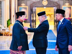 Video: Momen Prabowo Dianugerahi Tanda Kehormatan Darjah Kerabat Johor