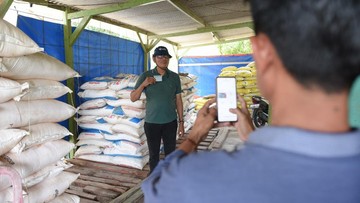 Cukup Bawa KTP, Petani Terdaftar Bisa Langsung Tebus Pupuk Bersubsidi