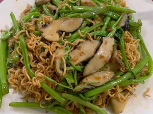 Resep Bakmi Goreng Kangkung yang Mulur Segar Untuk Makan Siang Resep Bakmi Goreng Kangkung yang Mulur Segar Untuk Makan Siang