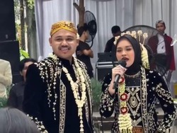 Video: Nuansa Pernikahan Salma Salsabil dan Dimansyah yang Kental Adat Jawa
