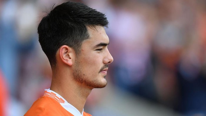 BLACKPOOL, ENGLAND - AUGUST 17: Blackpools Elkan Baggott during the Sky Bet League One match between Blackpool FC and Stockport County FC at  on August 17, 2024 in Blackpool, England. (Photo by Dave Howarth - CameraSport via Getty Images)