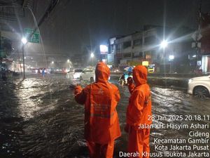 Titik Banjir Jakarta Malam Ini Bertambah: 7 RT dan 13 Ruas Jalan Terendam Titik Banjir Jakarta Malam Ini Bertambah: 7 RT dan 13 Ruas Jalan Terendam