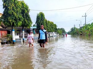 Banjir Rendam 4 Desa di Magetan Usai Diguyur Hujan Deras Banjir Rendam 4 Desa di Magetan Usai Diguyur Hujan Deras