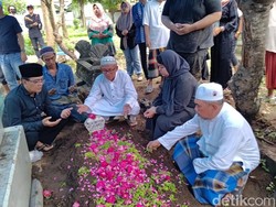 Kepergian Emilia Contessa Tinggalkan Duka Mendalam bagi Denada dan Keluarga