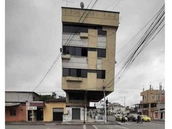 Menolak Roboh! Gedung Ajaib Ini Berdiri Kokoh Usai 8 Kali Kena Gempa