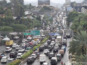 Video: 1 Juta Orang Berkunjung ke Puncak Bogor Selama Libur Panjang Imlek Video: 1 Juta Orang Berkunjung ke Puncak Bogor Selama Libur Panjang Imlek