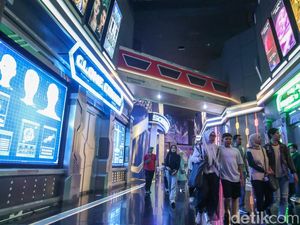 Video: Pertunjukan Spektakuler Imlek Legenda Naga Api di Trans Studio Cibubur Video: Pertunjukan Spektakuler Imlek Legenda Naga Api di Trans Studio Cibubur